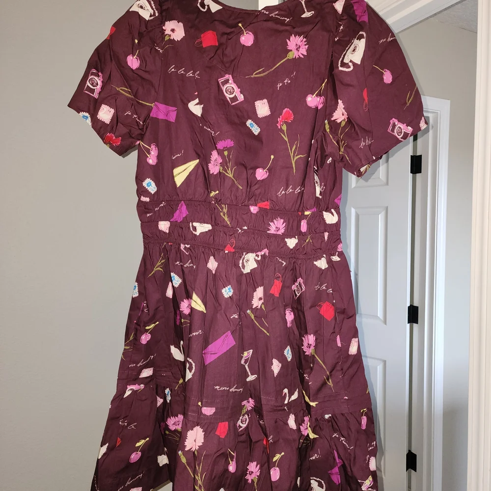 Chic Burgundy Patterned Dress - Picture 6 of 14